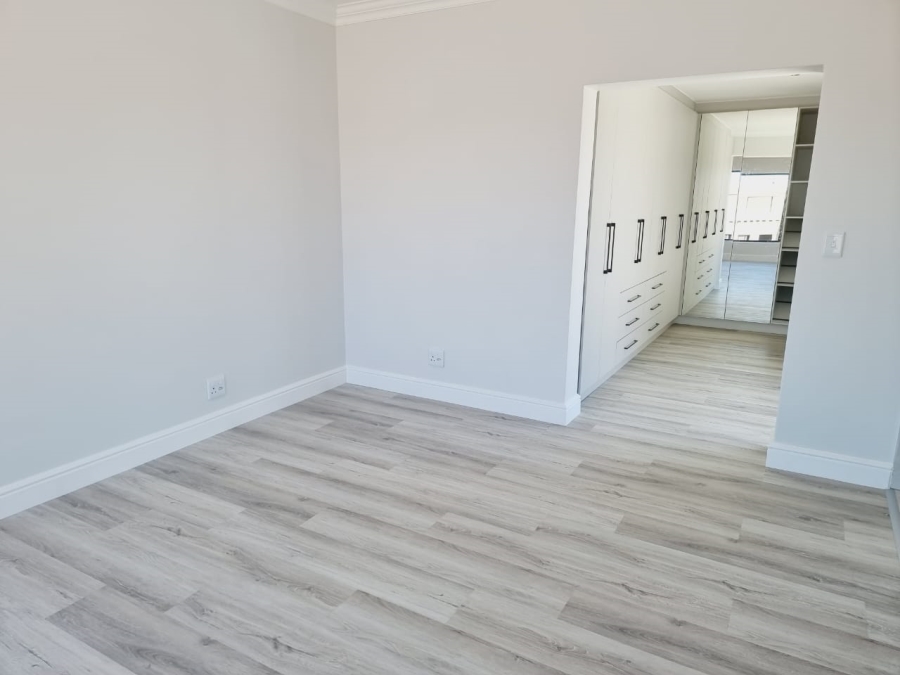 4 Bedroom Property for Sale in Sandown Western Cape